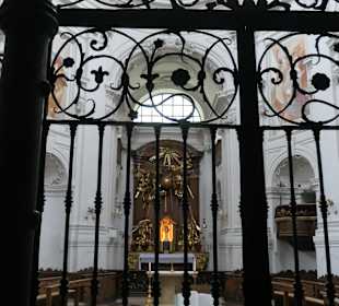 Salzburg: Dreifaltigkeitskirche am Makartplatz