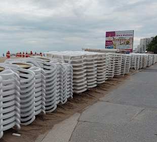Schöne Strandpromenade 