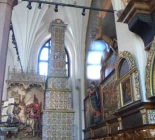 12 m hoher Kachelofen im Artushof, Langer Markt