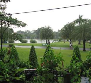 Park neben dem Marktgelände