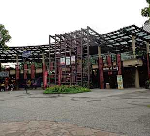 Hauptbahnhof---hier geht es in beide Richtungen