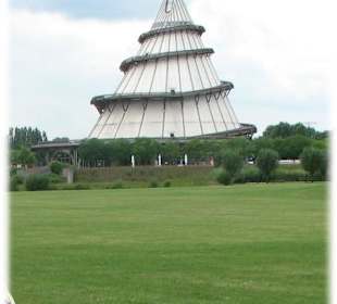Jahrtausendhaus im Park
