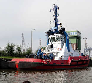 Schlepper im Hafen