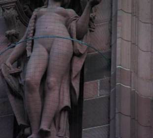 Die vielen Steinfiguren