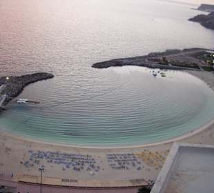 Blick vom Hotel auf den Strand