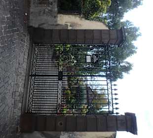 Blick in den Friedhof