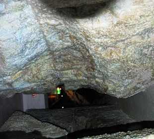 Im Museum stockdunkel