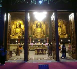 Gebetshalle im Tempel