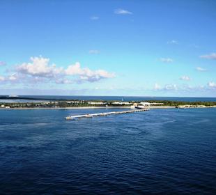 Blick auf den Hafen bei der Ausfahrt