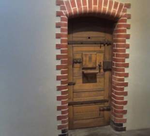 Gericht + Gefängnis - Burgkloster