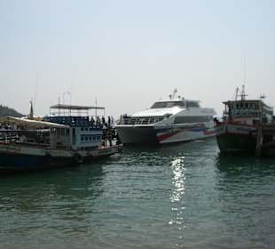 Lomprayah High Speed Ferrie