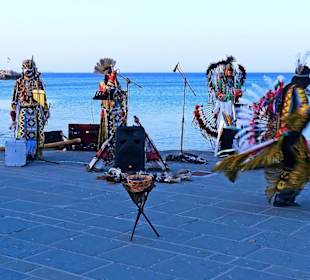 Szenen aus Mandraki-Hafen