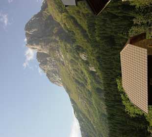 Die kleine Hütte am Alpengasthaus