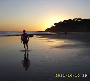 Sonnenuntergang am Hotelstrand