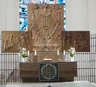Der Altarbereich der Hauptkirche St. Katharinen