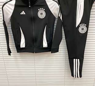 Tolle Trainingsanzüge
