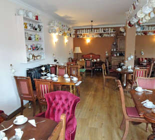 Eindrücke aus den Gasträumen des Marien-Cafés