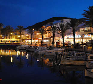 Hafen von Fornells