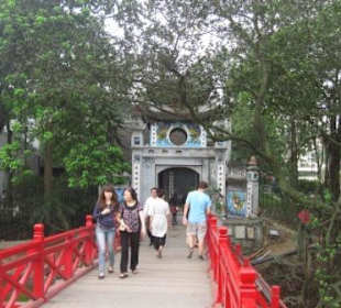 Übergang zum Jadetempel