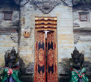 Puri Saren Agung
