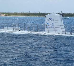 Das Boot kommt an die Oberfläche