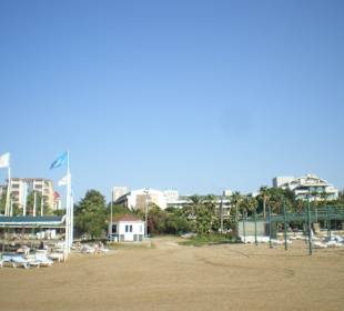 Blick auf die Hotels vom Strand