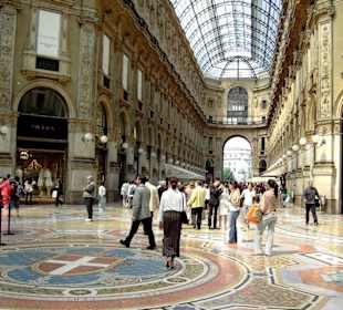 Galleria Vittorio Emanuele II - 1865 (1)