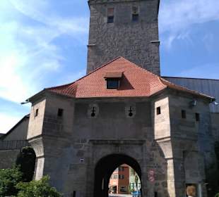 Einer der zahlreichen Stadttürme