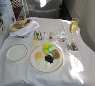 Emirates Airlines, Essen in der First-Class