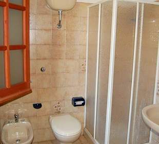 Bathroom second floor