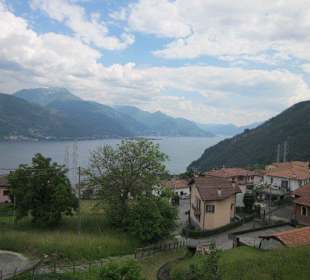 Pfarrkirche in Stazzona Blick zum See