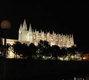 Kathedrale bei Nacht