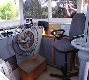 Steuerhaus des Fahrgastschiffes