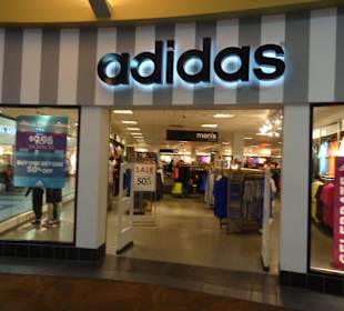 Überdacht, klimatiseirt, da macht Einkaufen Spaß.