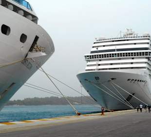 MSC Musica im Hafen Korfu Stadt/Kerkyra