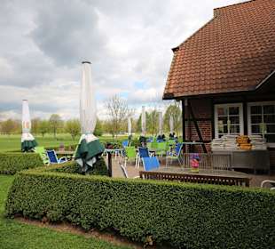 Terrasse am Golfplatz