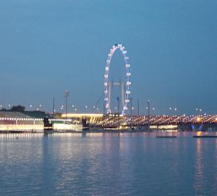 Singapore Flyer - Ein Besuch bei Tag und Nacht wert