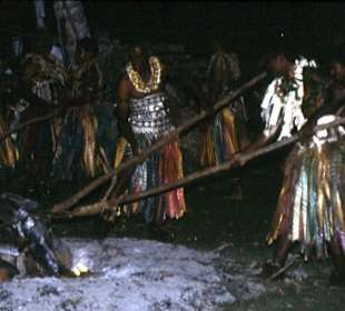 Die Feuerläufer im Resort