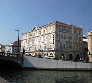 Schönes Haus am Kanal