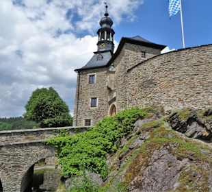 Außenansicht der Burg Lauenstein
