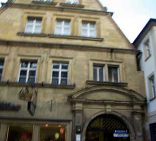 Viele Sandsteinhäuser