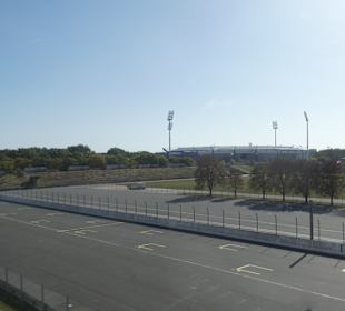 Blick von der Zeppelinhaupttribüne (Zeppelinfeld)