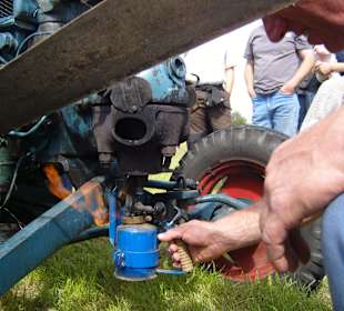 Der Kolben wird vorgeglüht !