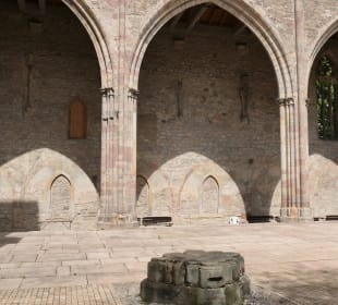 Bei der ehemaligen Barfüßerkirche in Erfurt