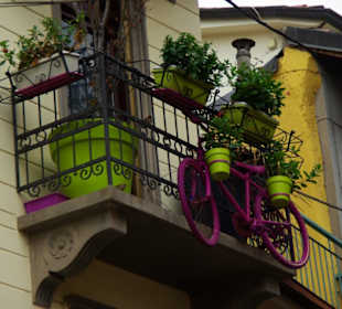 Mit Fahrräder bestückt