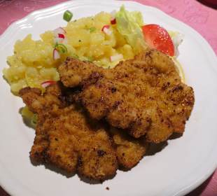 Zum Essen im Gasthaus Distelstuben Weipoltshausen
