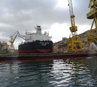 Schiff der Panamaklasse im Dock