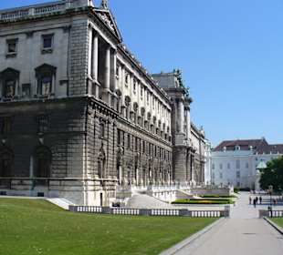 Wiener Hofburg vom Burggarten aus