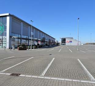 Rundgang durch das Outlet Center Ochtum Park