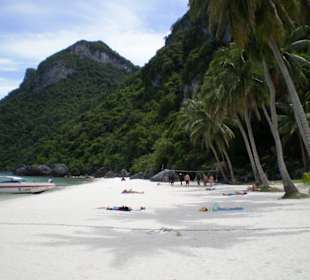 Beachvolleyball am Traumstrand